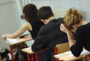 إغلاق مدرسة خاصة بأريانة قبل استكمال التلاميذ لامتحانات البكالوريا