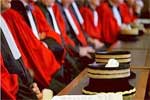 جمعية القضاة تؤجل انطلاق جلسات المحاكم بساعة وتهدد بالإضراب العام