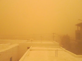 عاصفة رملية بالجنوب التونسي