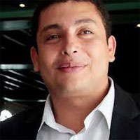 إياد الدهماني يكذّب خبر تنصيب نجيب الشابي رئيسا للتأسيسي