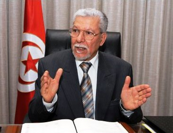 الطيب البكوش: تونس ملزمة بالتعامل مع حكومتين في ليبيا.. واحدة في الشرق وأخرى في الغرب