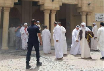 الكويت: انفجار بمسجد و أنباء عن سقوط ضحايا