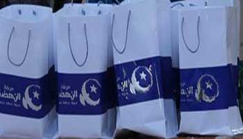 النهضة توزع حلوى و أدعية  لتلاميذ البكالوريا في وقت تحذر فيه وزارة التربية من تسييس المؤسسة التربوية