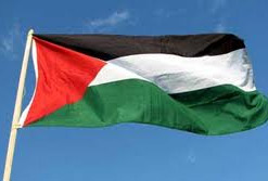السلطات التونسية ترحّل بالقوة لاجئين فلسطينيين من بينهم طفلين وامرأة، فروا من الحرب السورية