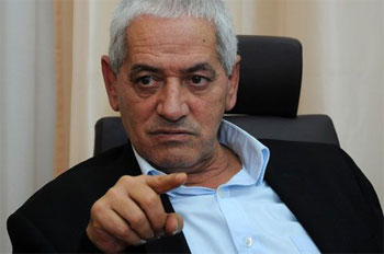حسين العباسي :  نحن ضد أي تعددية تهدف إلى ضرب الاتحاد وإضعاف العمل النقابي