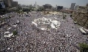 ميدان التحرير في مصر ينظم وقفة تأبينية للمناضل شكري بلعيد