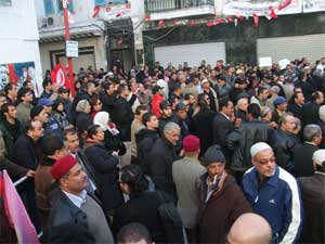 الكنفيدرالية العامة للشغل تساند الاتحاد على خلفية الاعتداء على مقره