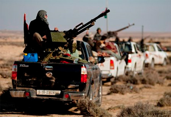 مراقبون : المعارك المسلحة في ليبيا على بعد 3 كلم من معبر رأس جدير... وخطر المسلّحين الفارّين يتهدّد تونس