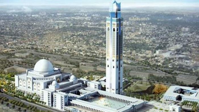 الجزائر تنهي بناء أعلى مئذنة في العالم